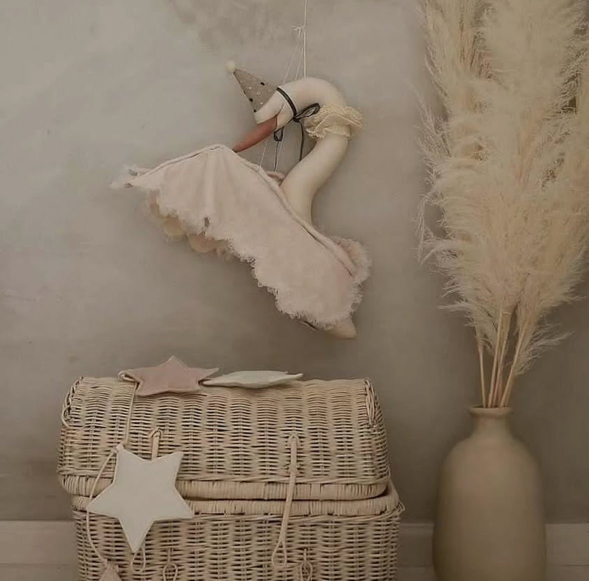 【stock】Swan with lace