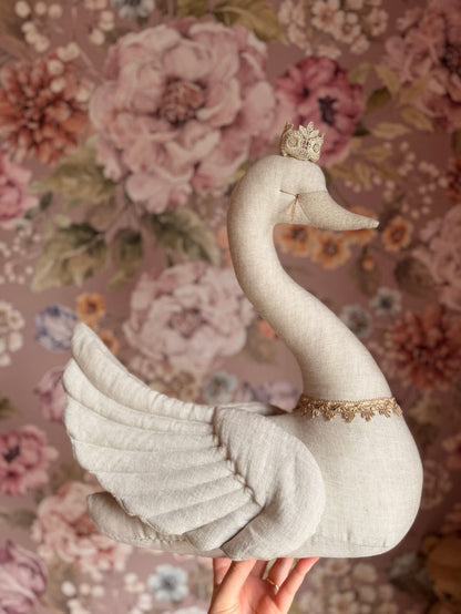 【stock】NEW Swan with crown