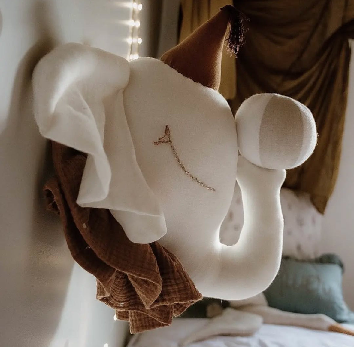 【Made‐to‐order】Elephant circus