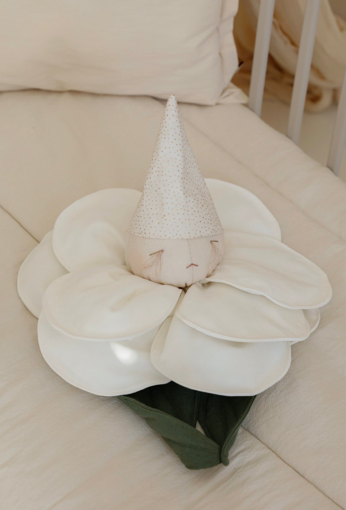 【Made‐to‐order】ELF IN A FLOWERーThe Garden Of Sleeping Flower