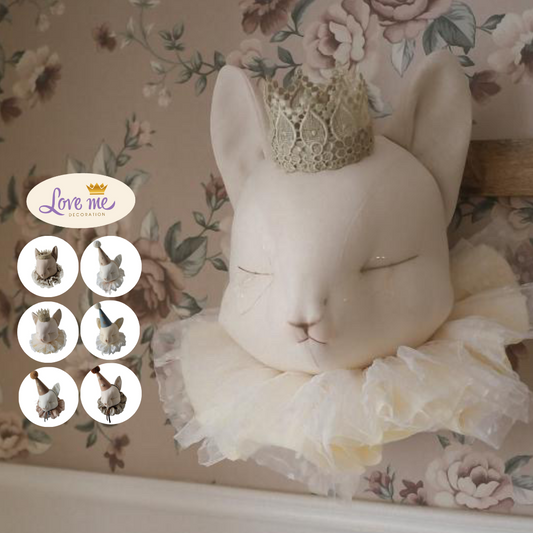 【stock】Cat with crown and hat
